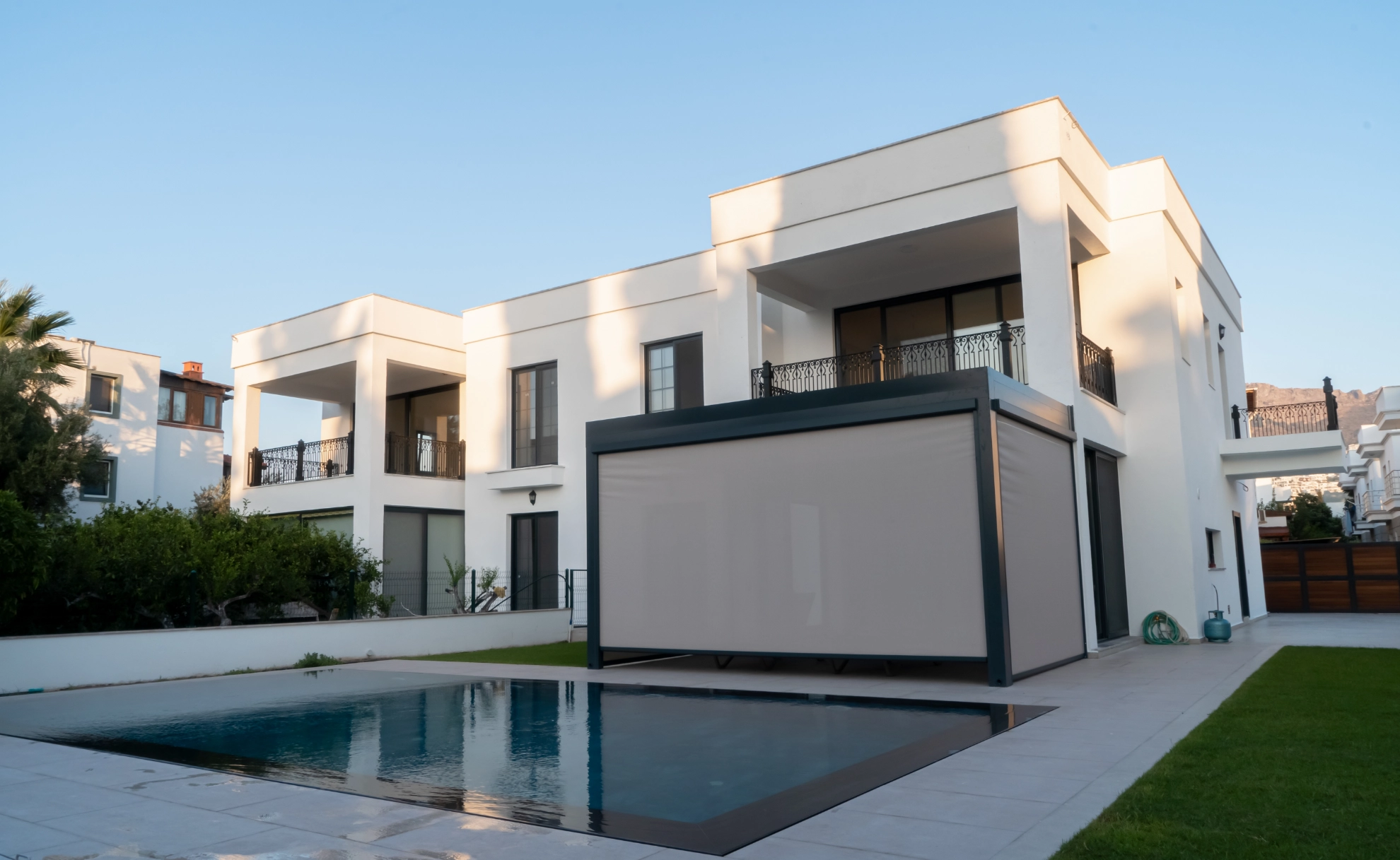 Toldos para terrazas y balcones de proyección horizontal